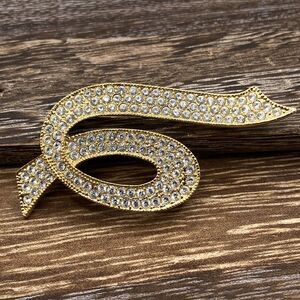 Vintage Signed Napier Open Work Gold Tone Rhinestone Ribbon Brooch Pin